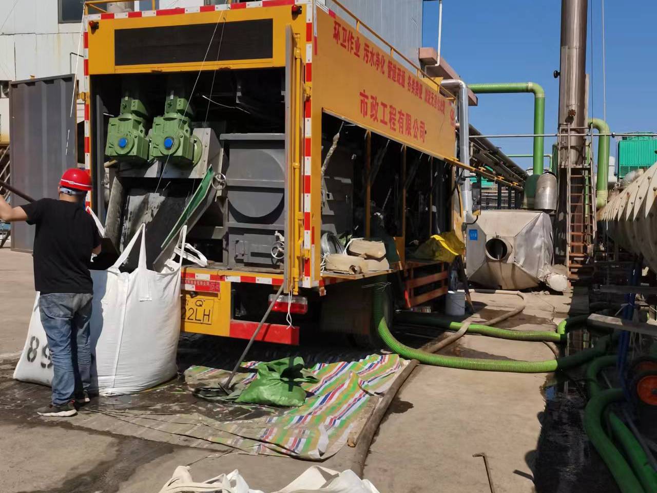 简阳淤泥压干处理